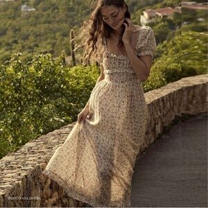 BRAND NEW, never been worn, DOÊN, Gia Dress for Sale.